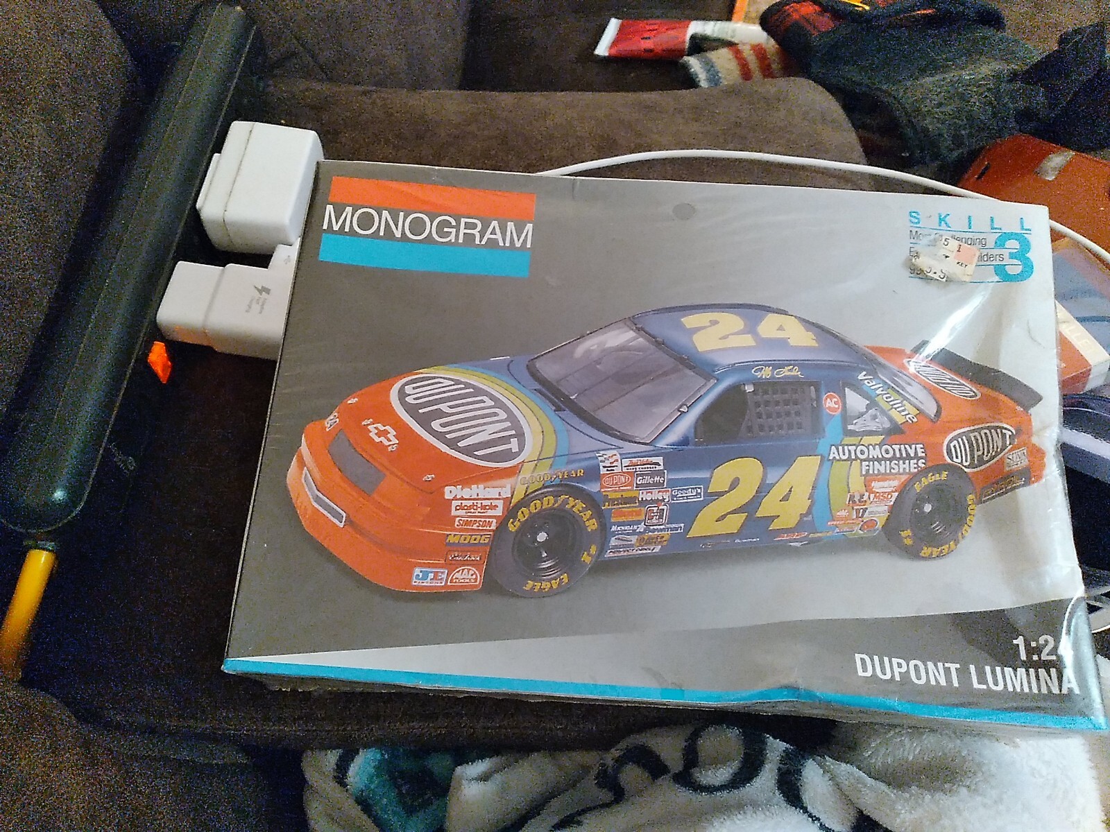 Picture 1 of 4