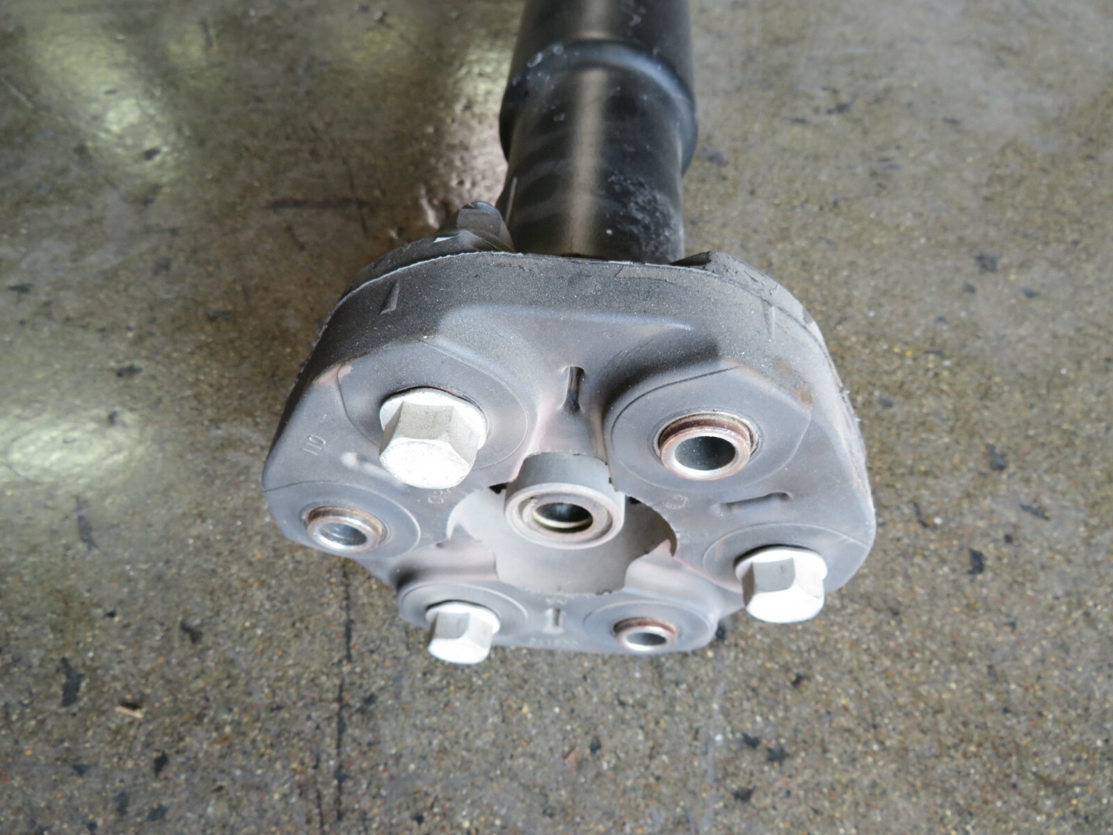Maserati Quattroporte, Drive Shaft, Used, P/N 670008543