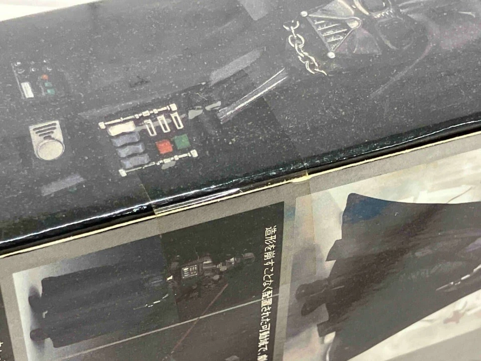 Star Wars Darth Vader Classic Ver. A New Hope S.H.Figuarts BANDAI used #705 - Image 4 of 4