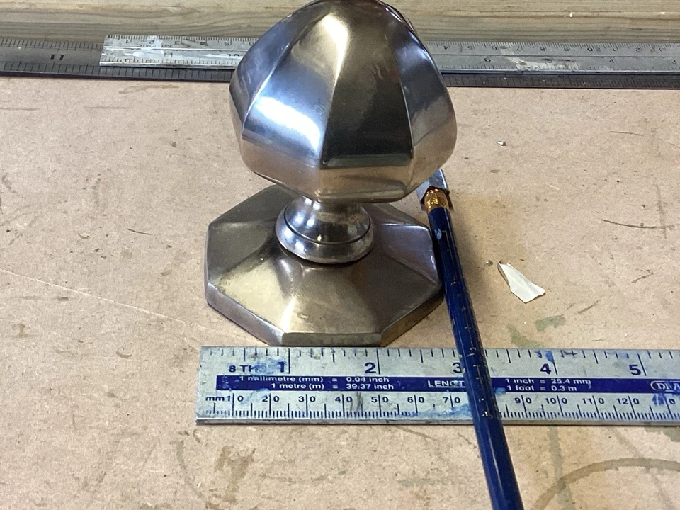 RECLAIMED LARGE BRASS CENTRE DOOR PULL - Image 4 of 4