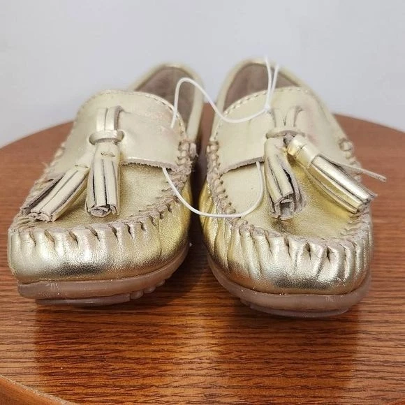 Zapatos Minnetonka para mujer Grace sin usar, en caja, borlas de cuero sin cordones dorados talla 6 Foto 2 de 4