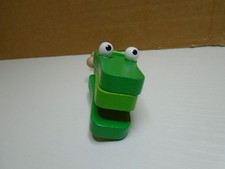 GREEN WOODEN ALLIGATOR CROCODILE 1.25" X 5" CLAPPER NOISE MAKER UNBRANDED