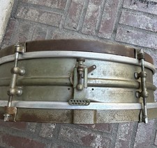1920's Vintage Ludwig Universal 15&rdquo; X 5&rdquo; Piccolo Snare Drum