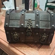 Vintage 1960s Pirate's Treasure Chest Jewelry Box with Metal Hardware
