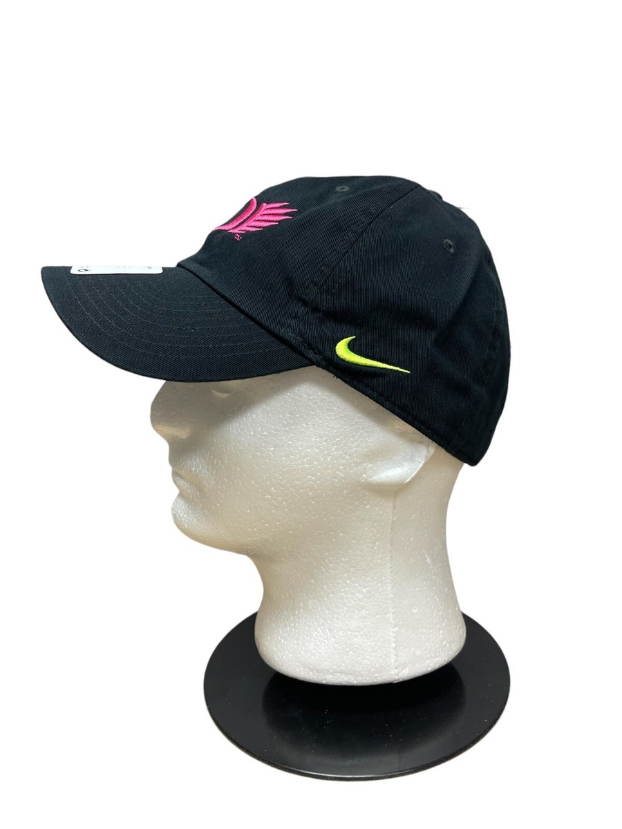 Nike Oregon Ducks Football 2022 Cancer Heritage86 Hat Cap Pink/Black RARE