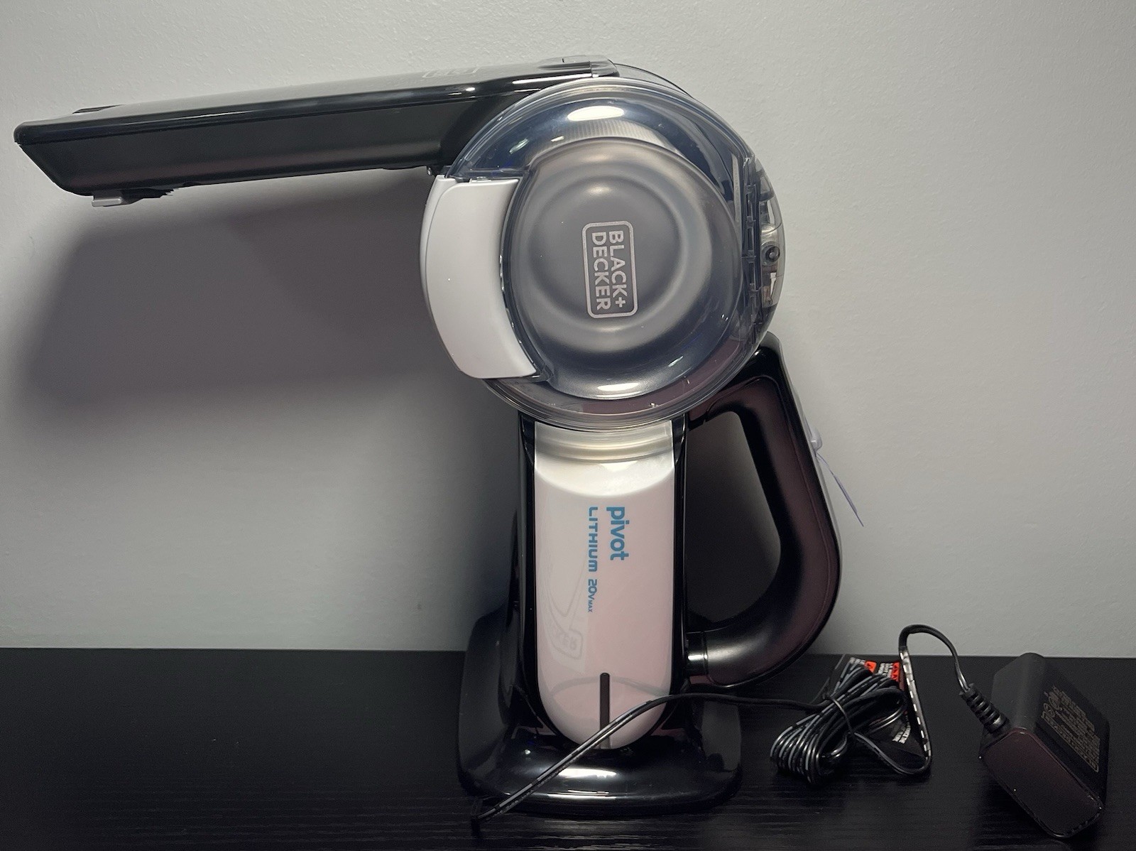 BLACK+DECKER PIVOT VAC Cordless Handheld Vacuum BDH2000PL 20V Suction