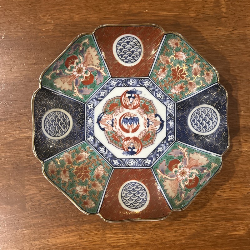 Saji Japan Imari Plate 8.5" Scalloped W/ Clarence Moody Memphis TN Retail Label