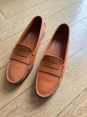 Tod's Loafer Damen orange genarbtes Leder Gr. US 7,5