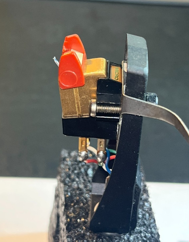 Micro Seiki VF-3200.  Head shell,  Cartridge and Original Stylus