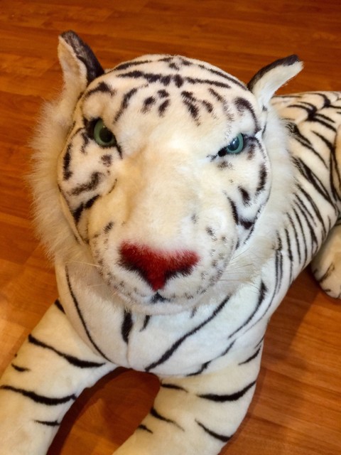 RARE COLLECTIBLE LARGE LIFE SIZE LYING WHITE TIGER PLUSH STUFFED ANIMAL ...