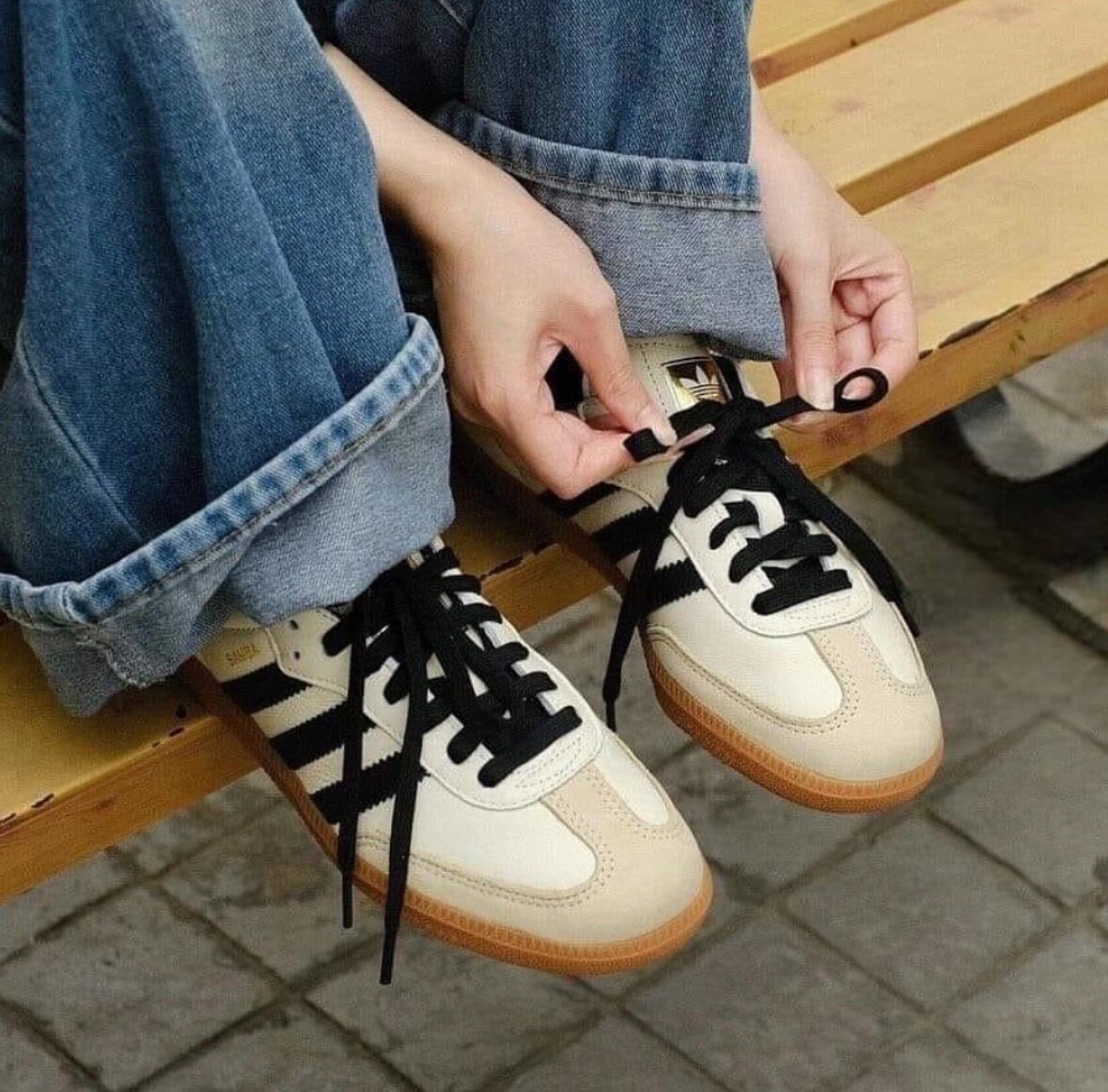 スニーカー Adidas Samba OG Women's Sneakers Cream White ID0478 adidas Samba OG Cream White Sand Strata W - ID0478 | eBay