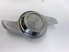 2 Spoke Sharkfin Screw On Threaded Hubcap Left Side