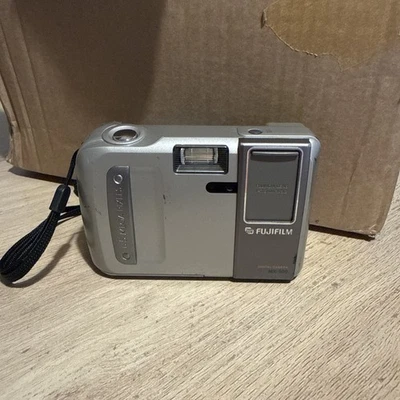 Vintage Fujifilm MX-500 1.5MP Digital Camera Boxed Y2K Retro Digicam - TESTED