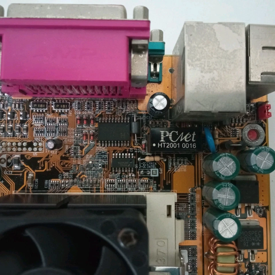 Retrocomputer Scheda Madre PCNet HT2001 0016 + CPU AMD Celeron 566 MHz + RAM 128 - Immagine 2 di 4