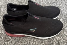 SKECHERS Women's Go Walk, Slip On. Size 13. Black And Pink. NEW