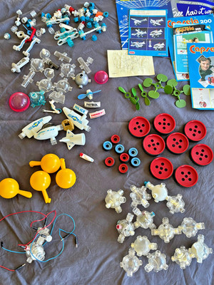Huge Lot Vintage 1980s Capsela Land & Water Building Sets. Motors Wheels Floats+