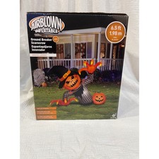 Gemmy Airblown Inflatable 6.5ft Animated Ground Breaker Scarecrow LED Halloween