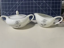 Queens Royal Gray Rose Platinum