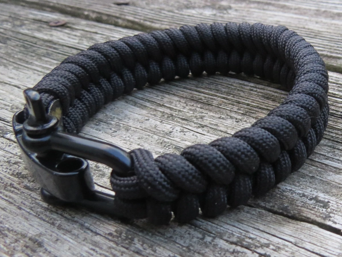 How to Make a 3-Color Paracord Survival Bracelet -