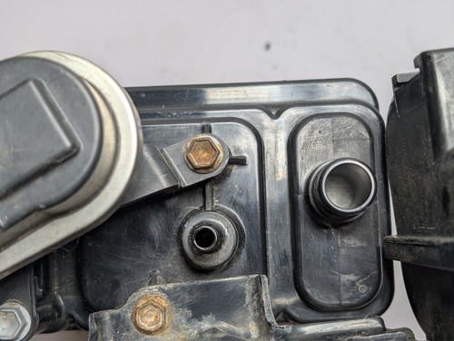 Bote de sistema de vapor de emisión 10-15 Lexus RX400H RX450H 77740-48140, OEM - Imagen 8 de 11