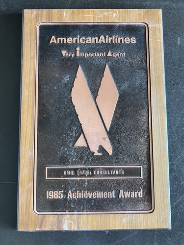 Vintage 1985 VIA American Airlines Performance Award - Travel Agency - 第 1/10 張圖片