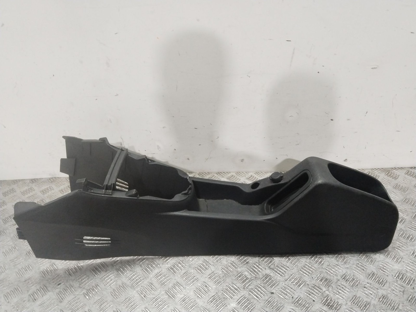 98015785ZD CENTER CONSOLE / 6531821 FOR CITROEN C3 II SC_ 1.4