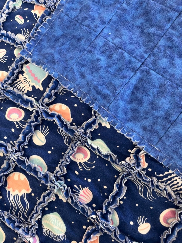 Manta de edredón de trapo/niño/medusas BRILLA EN LA OSCURIDAD/azul primario multicolor Foto 3 de 4