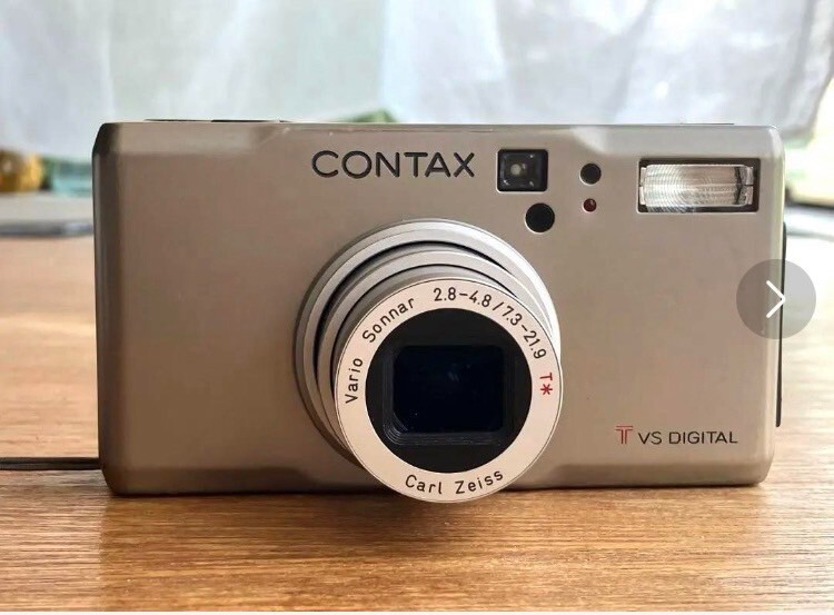 CONTAX TVS DIGITAL Carl Zeiss T＊ Vario S Joining the 5 Megapixel Club with the Contax TVS Digital