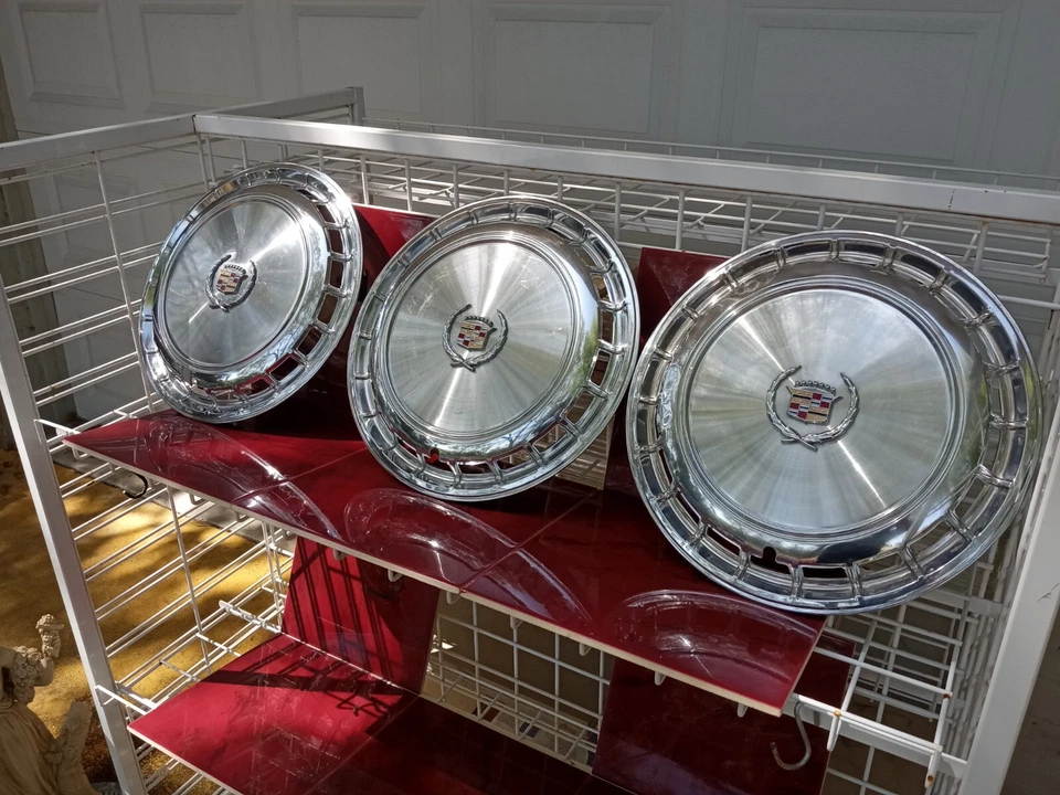 Cadillac DeVille Seville 1987-1988 14" Tapacubos Juego de (3) Cubiertas de Rueda De Colección Foto 2 de 4