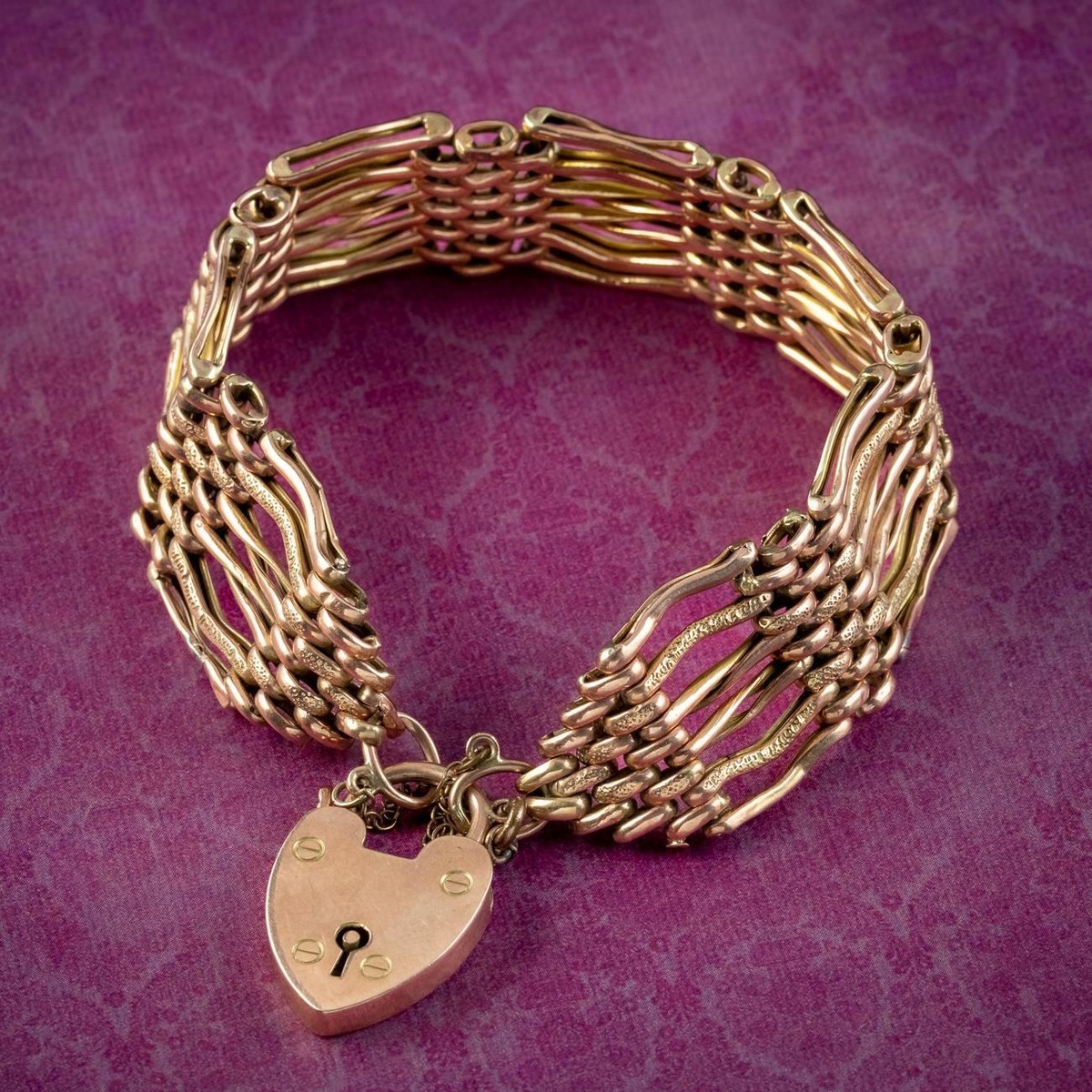 イギリス vintage padlock 9k gold ブレスレット ハート イギリス vintage padlock 9k gold ブレスレット ハート - メルカリ