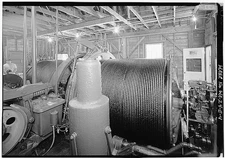 4. INTERIOR HEADHOUSE INCLINE RAILWAY SHOWING CABLE DRUMS LILY HOIST, 1989. -