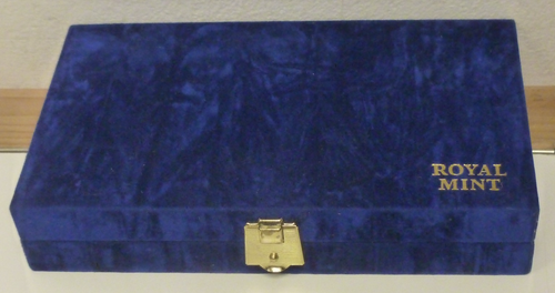Exclusive Royal Mint Empty Posh Blue Box for 10x £1 / Sovereign Coins +capsules - Picture 2 of 5