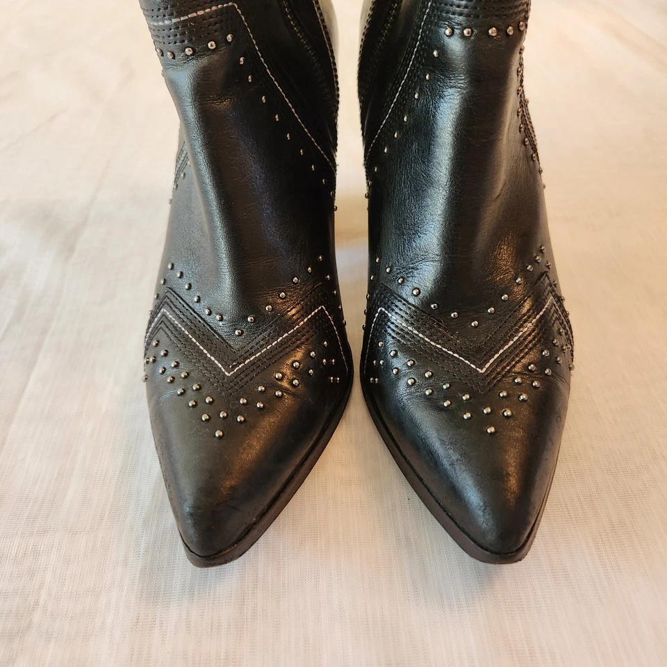 Botas Donald J Pliner para Mujer 6.5M Cuero Negro Tachonado Punta Punta Western Boho Foto 3 de 4
