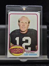 Topps 1976 Terry Bradshaw #75 Pittsburgh Steelers Base Set Football Card