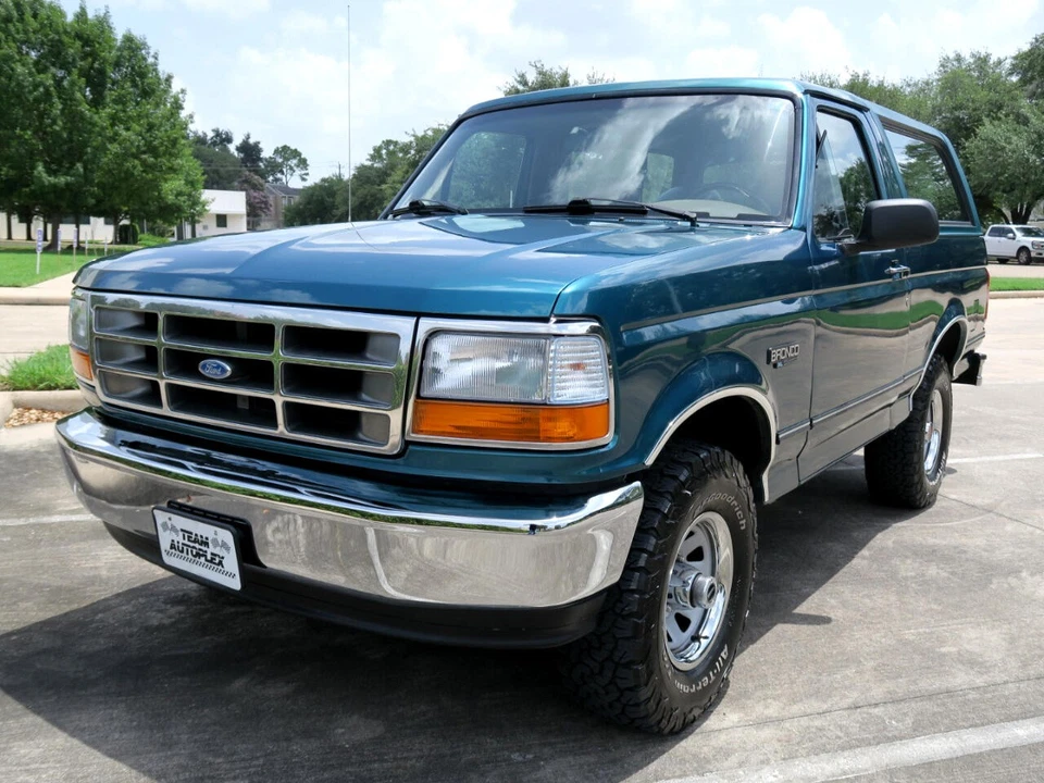 Ford Bronco XL 1996 Foto 2 de 4