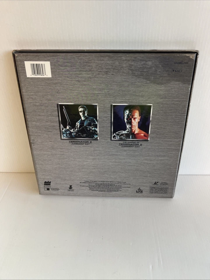 Terminator 2 Judgment Day Laserdisc + Making Of Box Set 4 Laser Discs Movie - Image 2 of 4