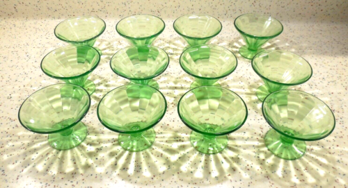 Set 12 Federal Glass Co. getäfelt grün Depression Pudding Sherbet Pudding Tassen