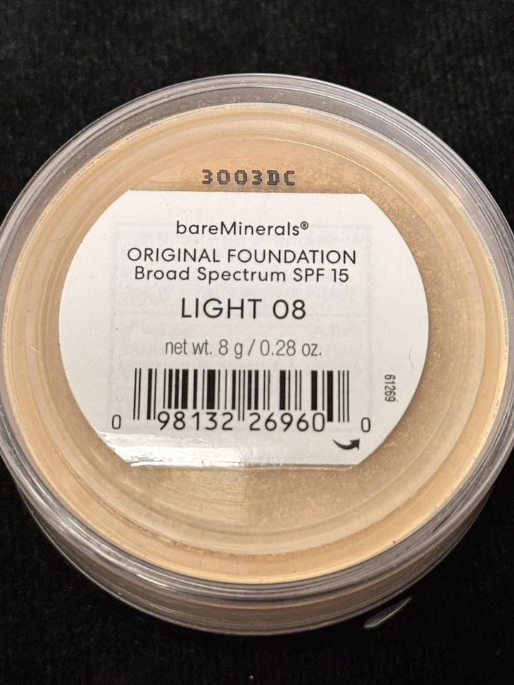 bareMinerals - 2 Pack - Powder Foundation - SPF 15 - Light 08 Matte - Image 3 of 3