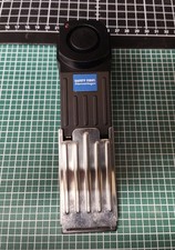 SAFETY FIRST Türstopper Alarmanlage Türkeil Türhalter Tür-Stopper Einbruchschutz