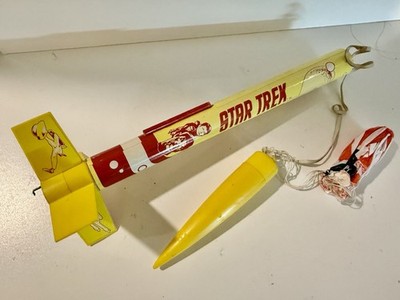 STAR TREK TOS ESTES FLYING MODEL ROCKET 1975 Parachute Lines Decals - EXCELLENT!