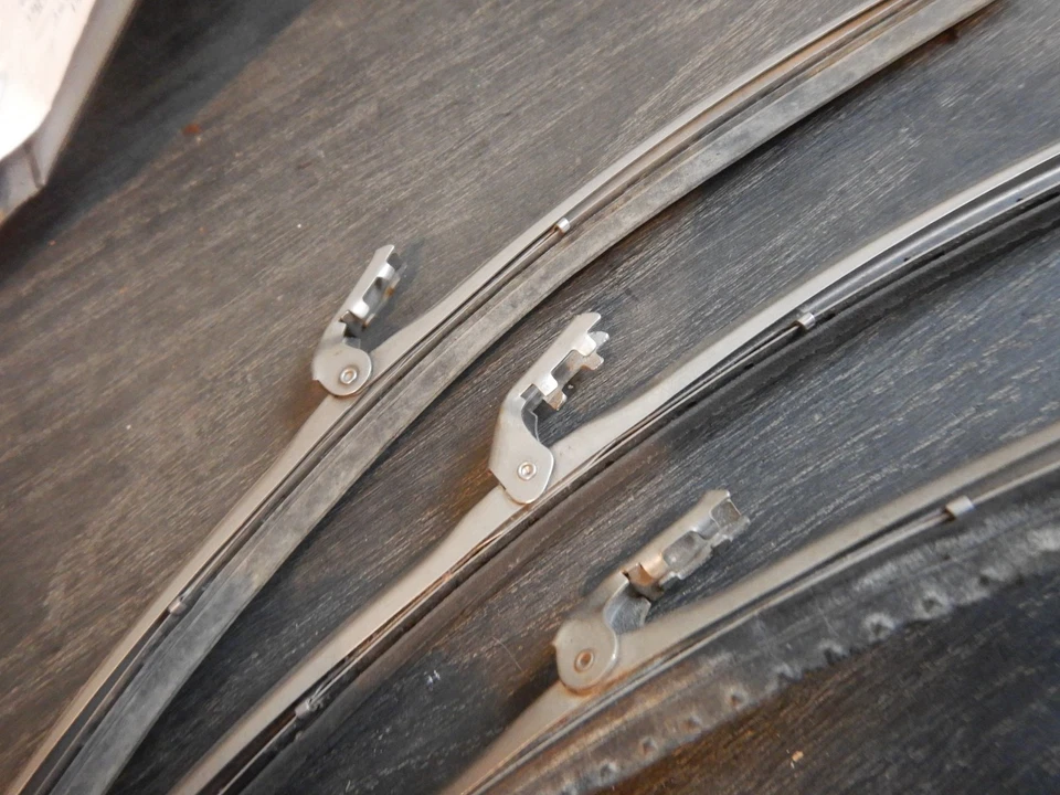 JUEGO 68-75 SOPORTES LIMPIAPARABRISAS JAGUAR TIPO E XKE TRICO SERIE 2 II 3 Foto 2 de 4