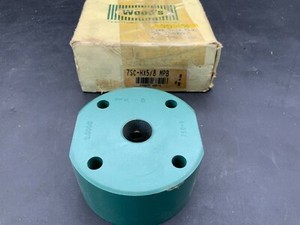 Size 6 Sleeve Coupling Flange Shaft Hub 1.1250 in Bore Size 6 Sleeve Coupling Flange Shaft Hub 1.1250 in Bore
