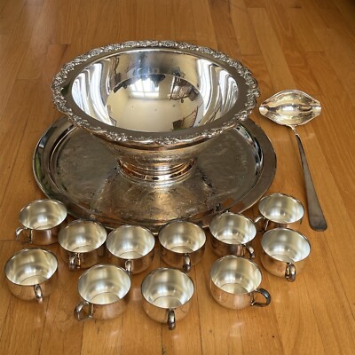 Vintage Oneida De Maurier Silver Plate Punch Bowl Set With 11