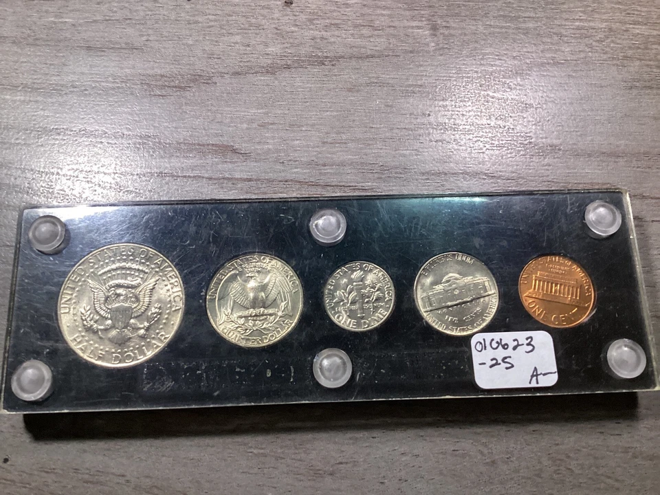 1978 D Uncirculated Birth Year Set with 5 Coins  in Holder 010623 25e - Image 2 of 4