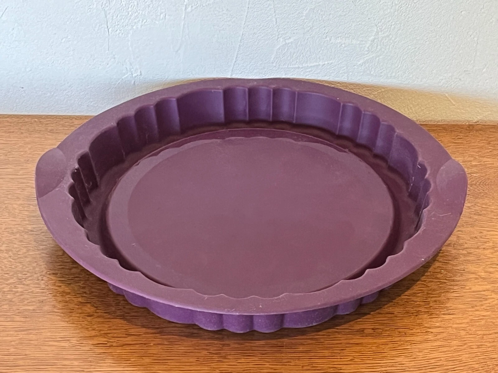 TUPPERWARE silicone filling mold / served 1 time!!!