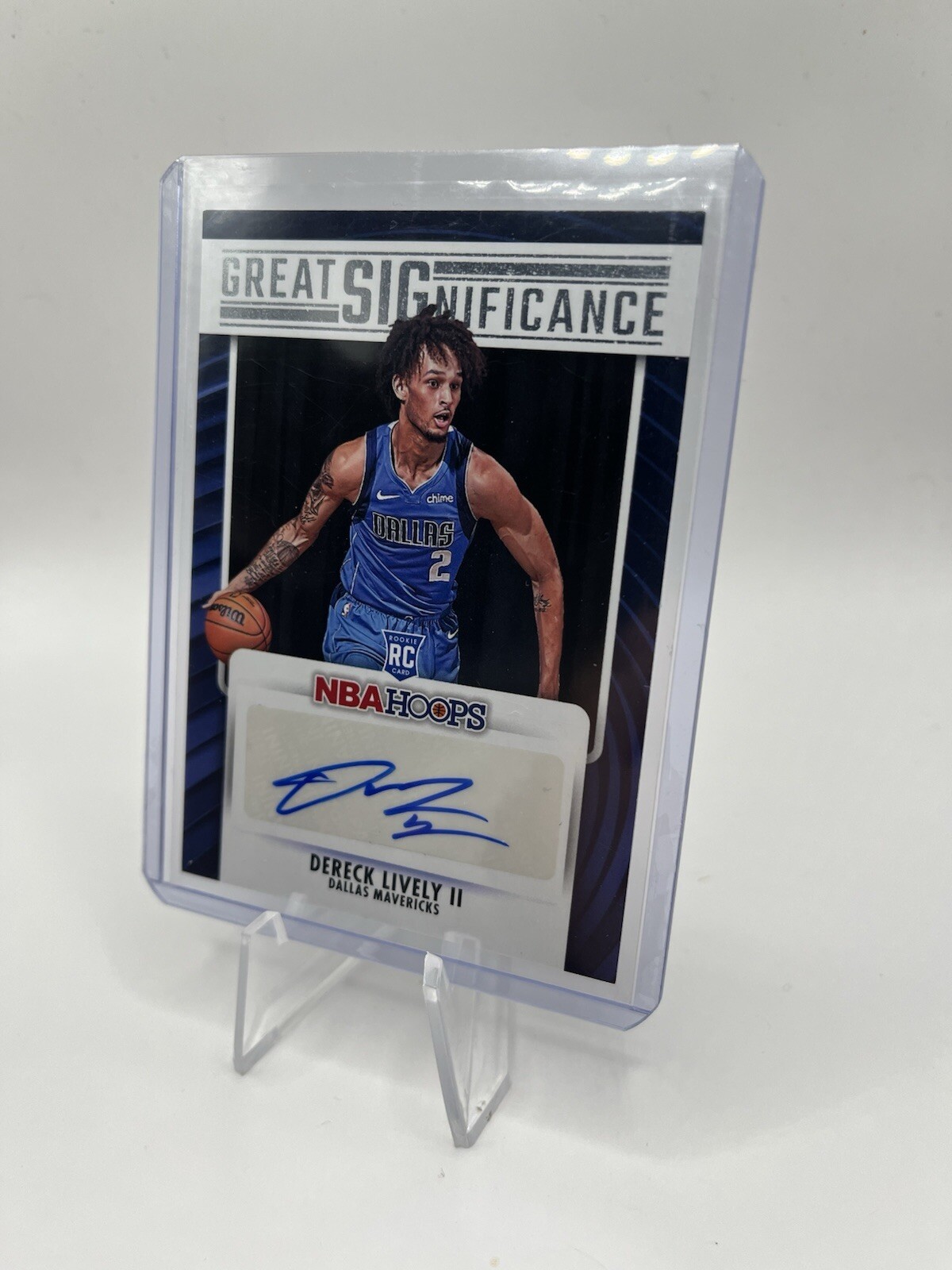 2023-24 Panini NBA Hoops - Great SIGnificance #GS-DLI Dereck Lively (AU, RC)