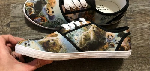 The Bradford Exchange Wildlife Panda Shoes Sneakers John Seerey-Lester Size 7.5 - Picture 3 of 10