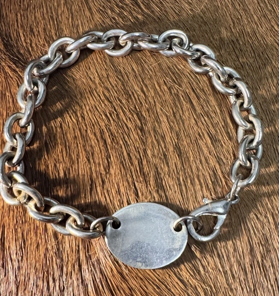 Tiffany & Co. Return to Tiffany Oval Authentic Silver Bracket 9 Inch Silver 925 - Image 4 of 4