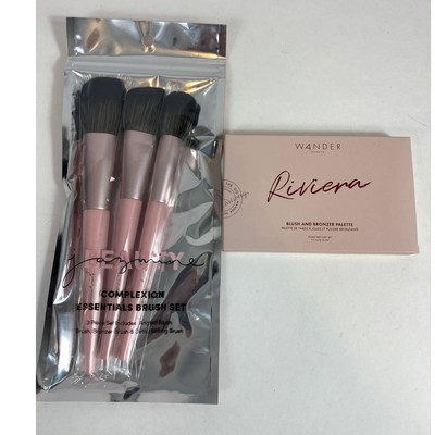 New Wander Beauty Riviera Pallet and Complexion Brush Set