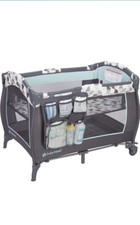 Baby Trend Trend-E Nursery Center, Doodle Dots